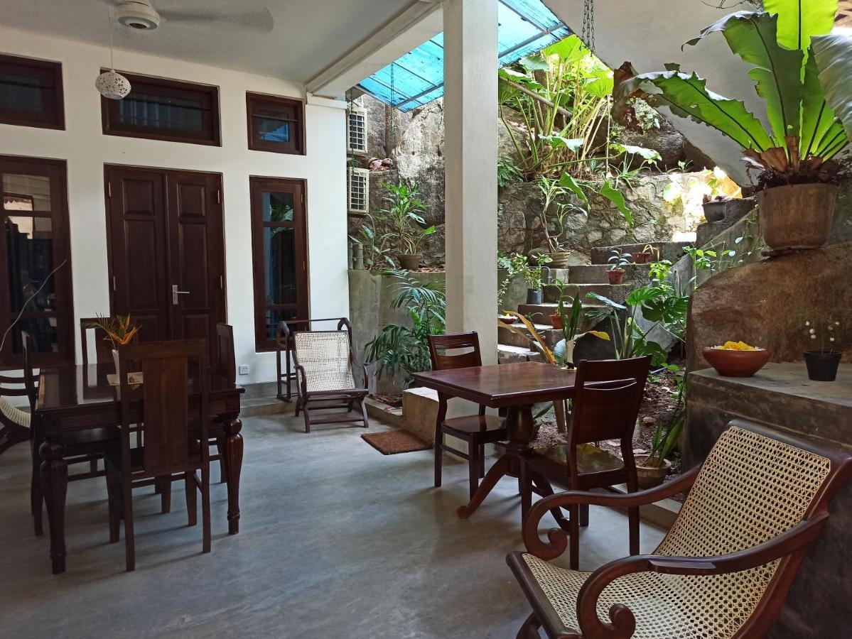 Butterfly Jewel Bed & Breakfast Unawatuna Exterior photo