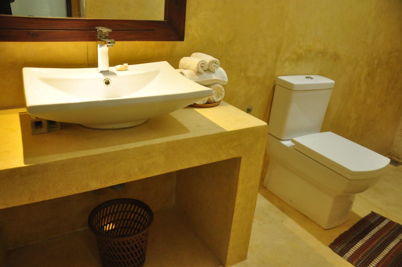 Butterfly Jewel Bed & Breakfast Unawatuna Exterior photo